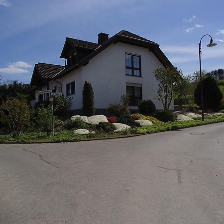 Ferienwohnung Meisenthal Naehe Nuerburgring ケルベルク 部屋 写真