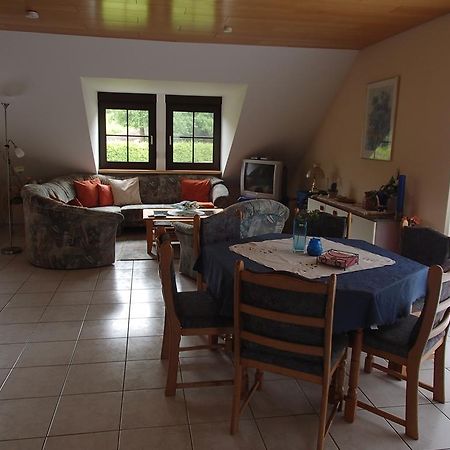Ferienwohnung Meisenthal Naehe Nuerburgring ケルベルク 部屋 写真